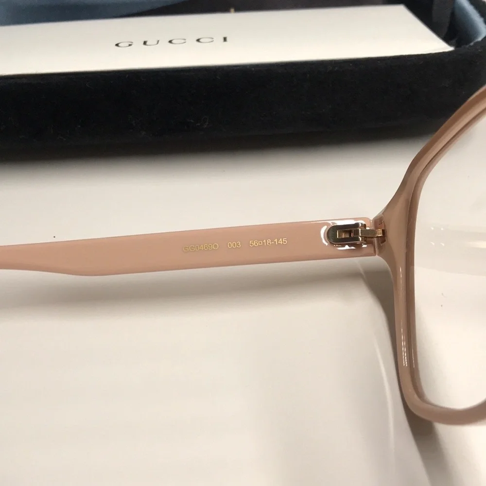 New Authentic Gucci Beige Square Glasses GG0469o 003